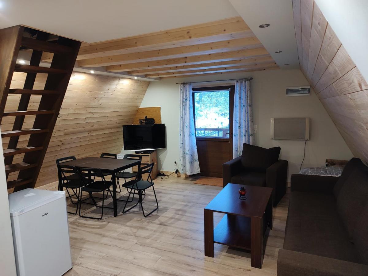 Domek Caloroczny Nad Zalewem U Podnoza Gor Stolowych Radkow Exterior foto